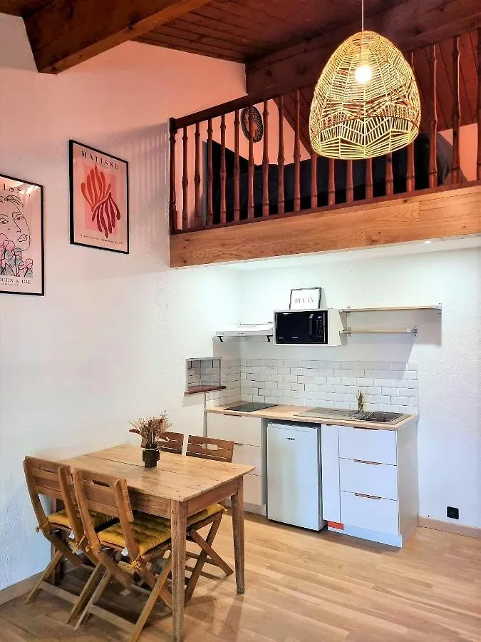 Le Chalet Charbonnieres-les-Bains 0*,  France